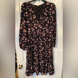 Ann Taylor Romantic Floral Faux Wrap Dress Size 8